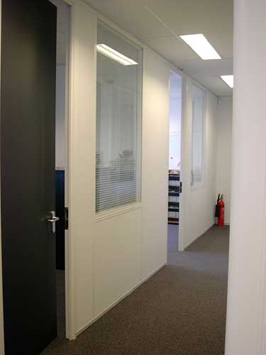Systeemwand met ramen